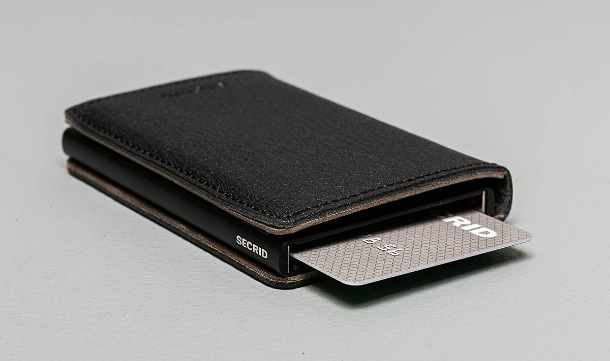 Black Card Holder P513966
