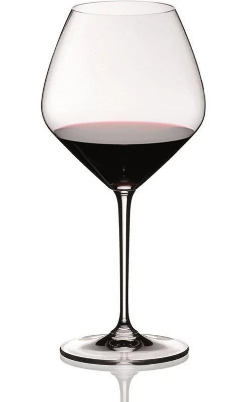 Pinot Noir Glasses Value Gift Pack with Microfiber Polishing Cloth S495734