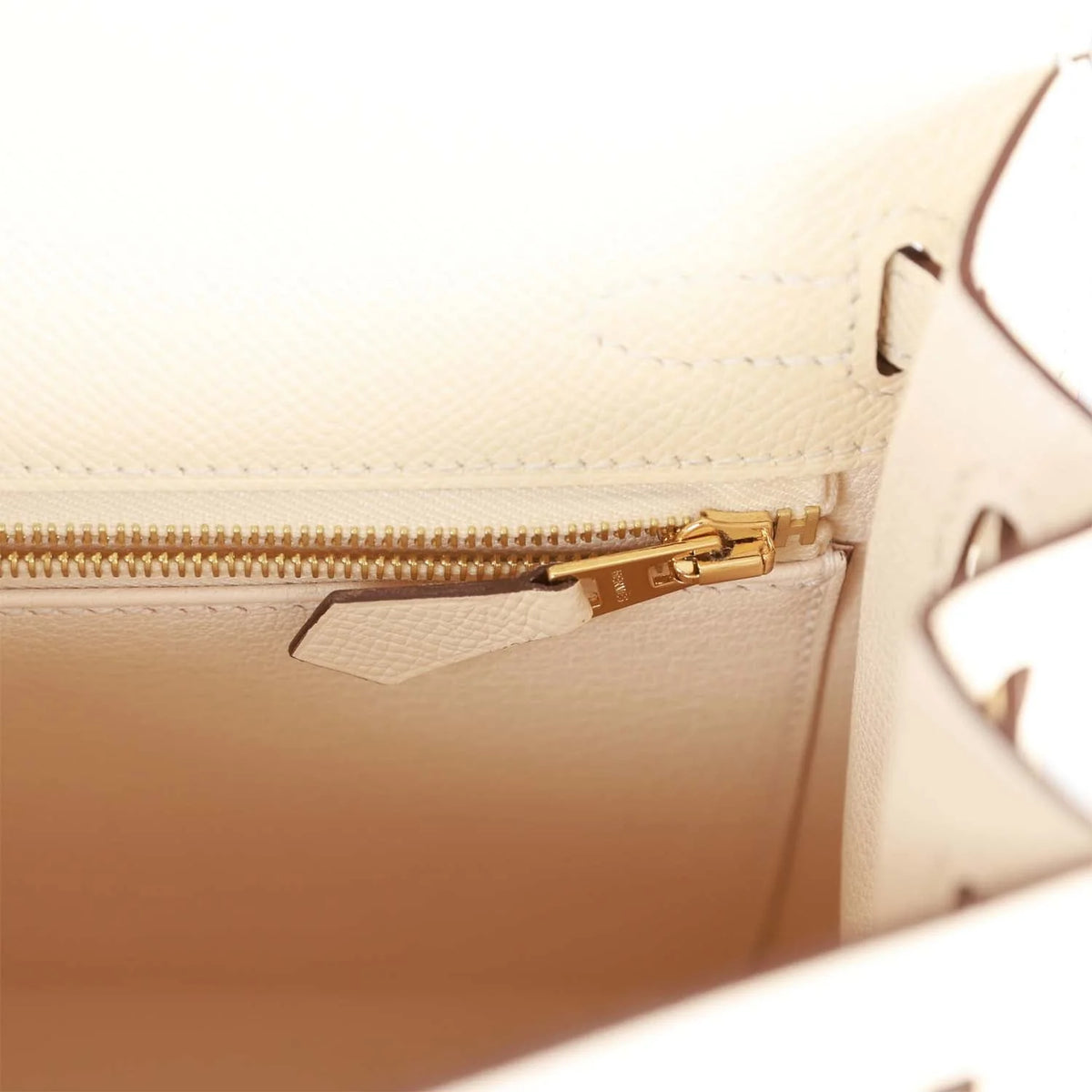 Kelly 25 Nata Epsom Gold Hardware H47411