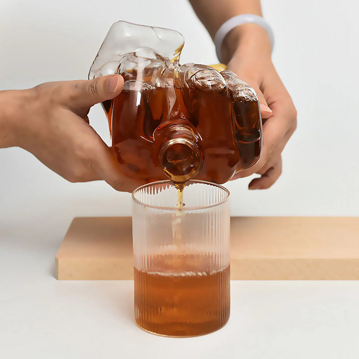 Whisky Decanter Wine Glass Dispenser T7465