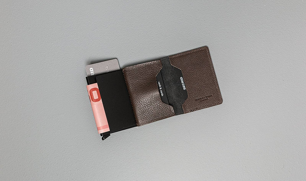Black Card Holder P513966