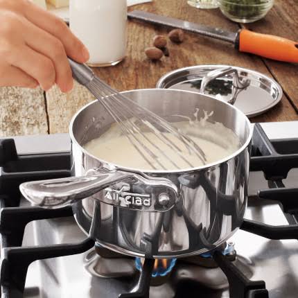 Stainless Steel Saucepan with Lid, 4 qt E91621
