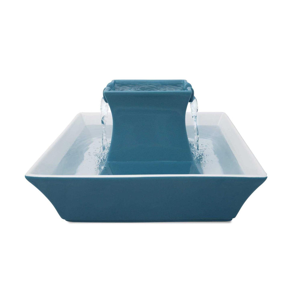 Pet Fountain E479176