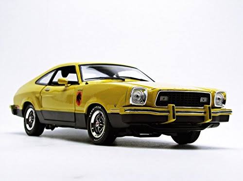 Yellow and Black 1/18 Diecast Model Car N9065