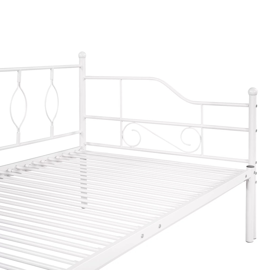 White Twin Size Metal Daybed with Trundle O54811