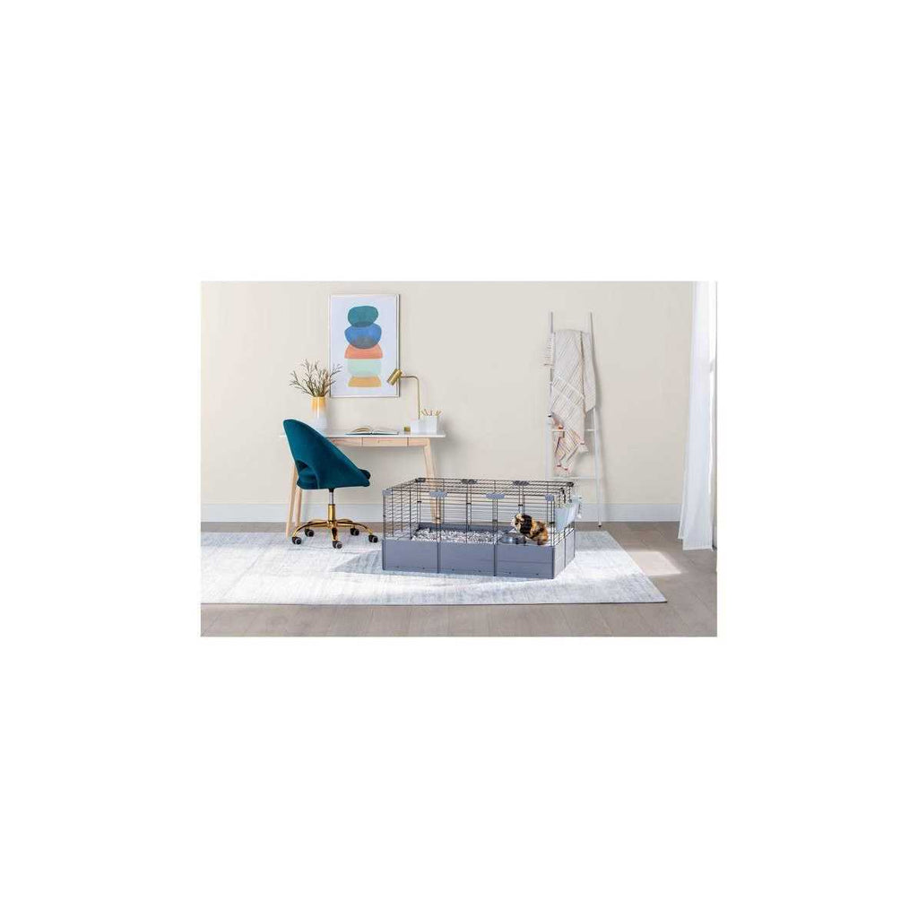 Customizable Small Pet Habitat with Hideaway, Hay Feeder, and Bowl R5624
