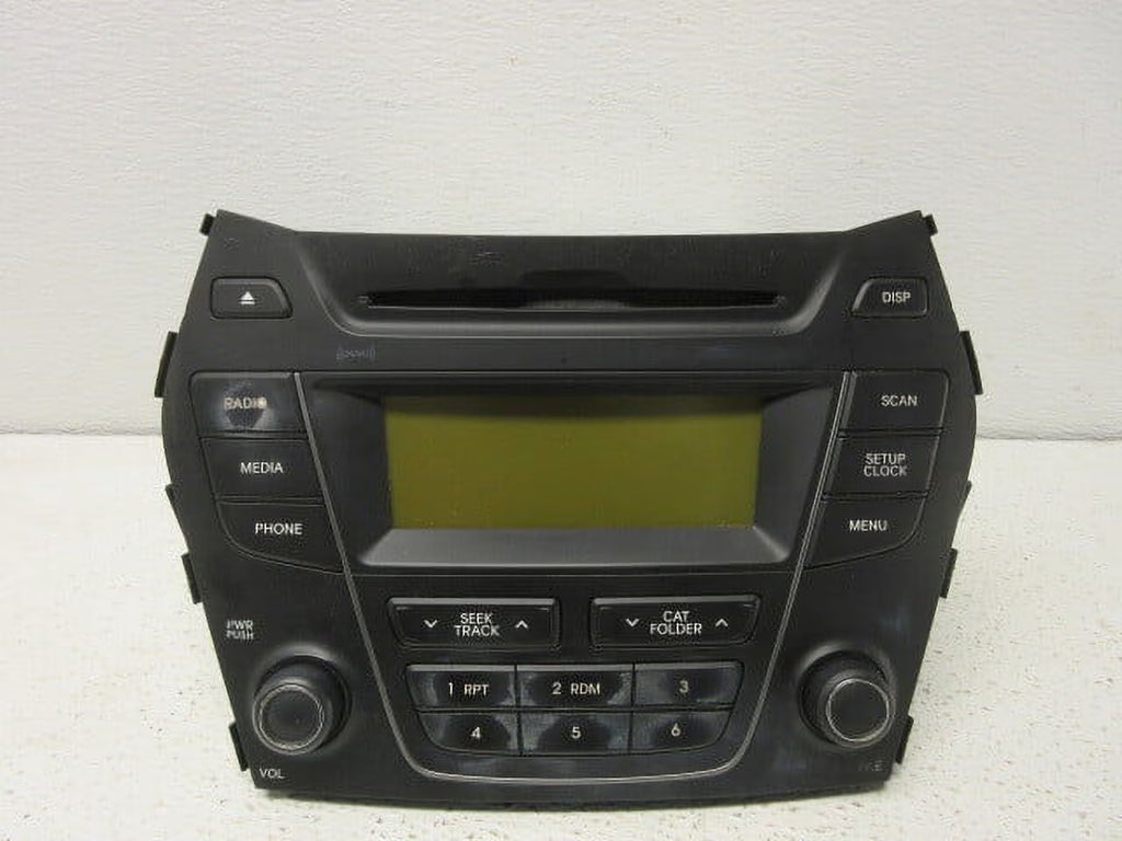 Pre-Owned Hyundai Santa Fe AM FM CD Mp3 Radio Receiver C584